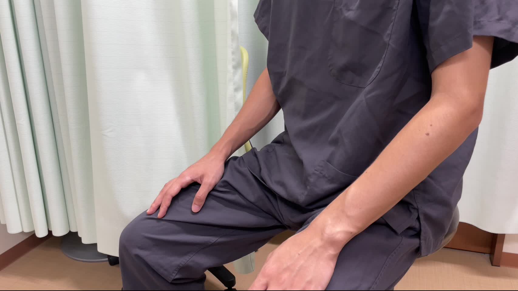 動画4　Finkelstein's test